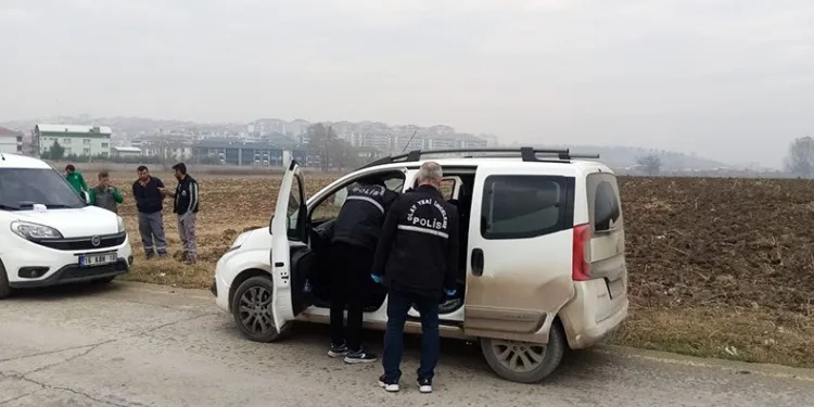 Araç içinde yaralı halde bulundu