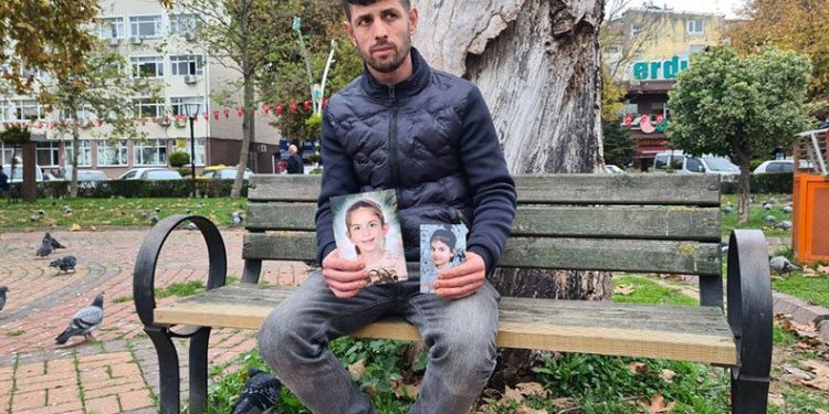 Günlerdir eşini ve çocukalarını arıyor