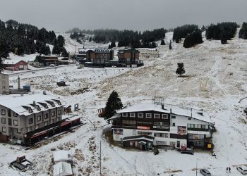 Uludağ beyaz gelinliğini giydi