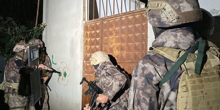 PKK/KCK operasyonu: 18 gözaltı kararı