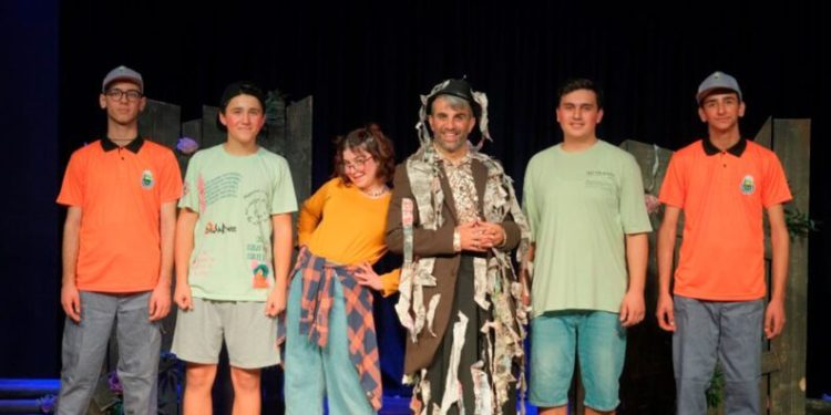 Çocuk tiyatro gösterileri başladı