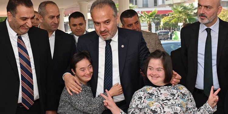 ‘Gezen Kantin’ okullarda