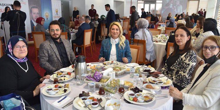 AK Partili kadınlar Türkiye yüzyılına hazır