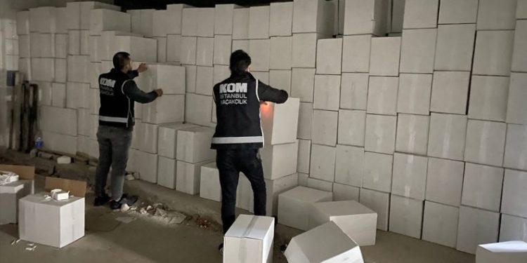 İstanbul’da büyük tütün kaçakçılığı operasyonu