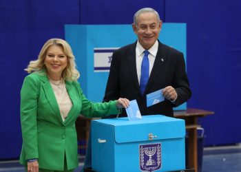 İsrail’de sağ blok seçimde önde