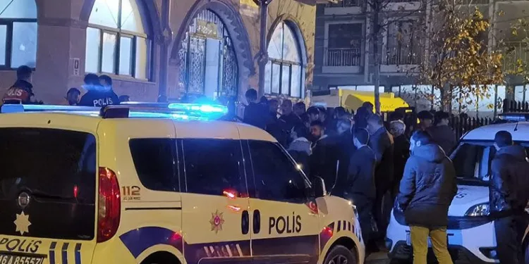 Caminin müştemilatından düşen adam hayatını kaybetti