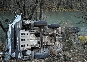 Tunceli’de beton mikseri devrildi