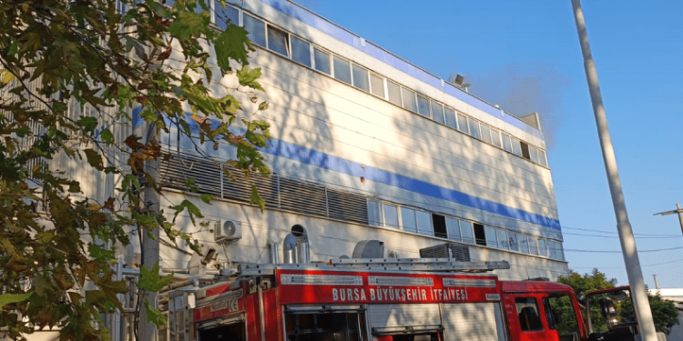 Bursa’da bir fabrikada yangın çıktı