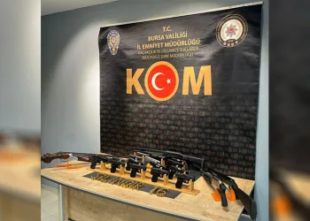 Bursa’da silindir operasyonunda 14 silah ele geçirildi
