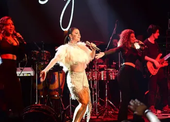 Bursa’da Simge rüzgarı