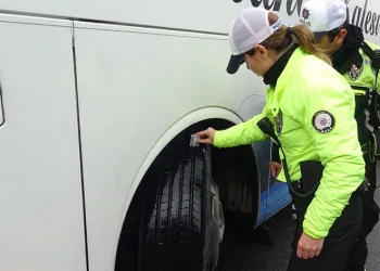 Bursa’da 51 sürücüye ceza kesildi