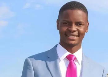 18 yaşında belediye başkanı seçildi