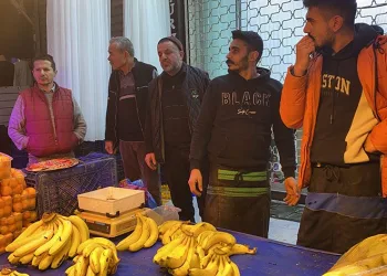 Bursa’da perdeci ile pazarcının kavgası kanlı bitti