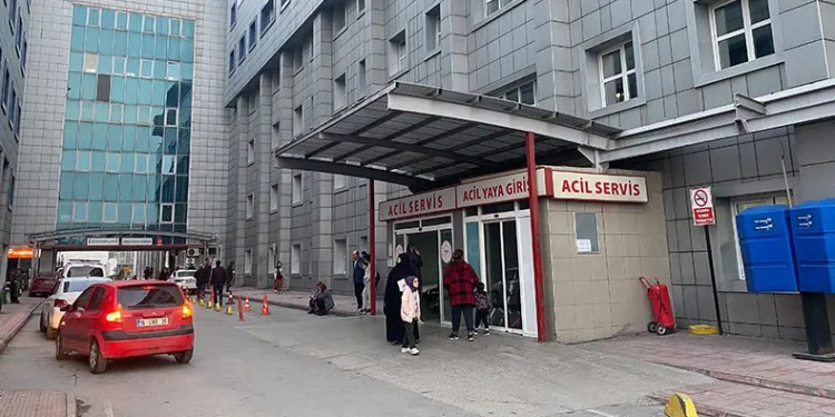 Bursa’da öğrenciler zehirlenme şüphesiyle hastaneye kaldırıldı