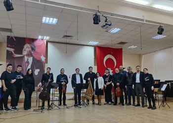 Zeki Müren eserleriyle anıldı