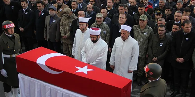 Hakkarili şehit son yolculuğuna uğurlandı