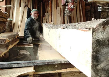 İlerlemiş yaşını işine engel görmüyor