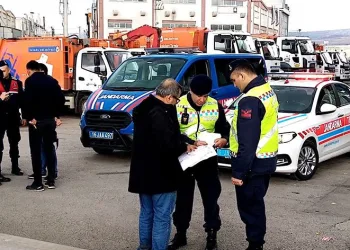 Jandarma 700 kilo kaçak sakatat ele geçirdi