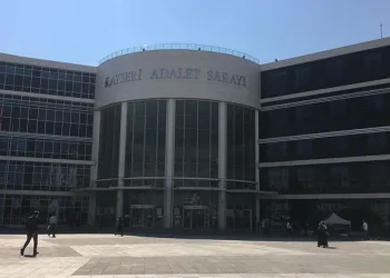 Sevgilisine ‘Dolandırıcılık’ suçundan dava açtı