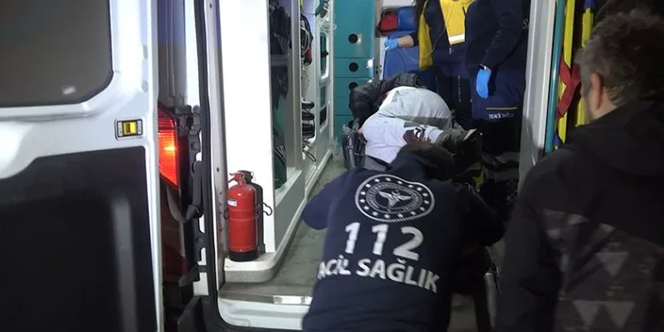 Tartıştığı arkadaşını 3 yerinden bıçakladı