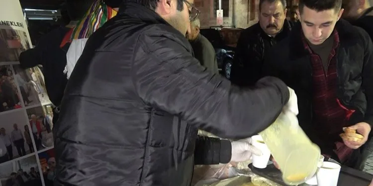 Çorba geleneğiyle gönüllere dokunuyorlar