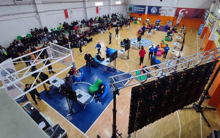 PlayStation Turnuvası Nefes Kesti