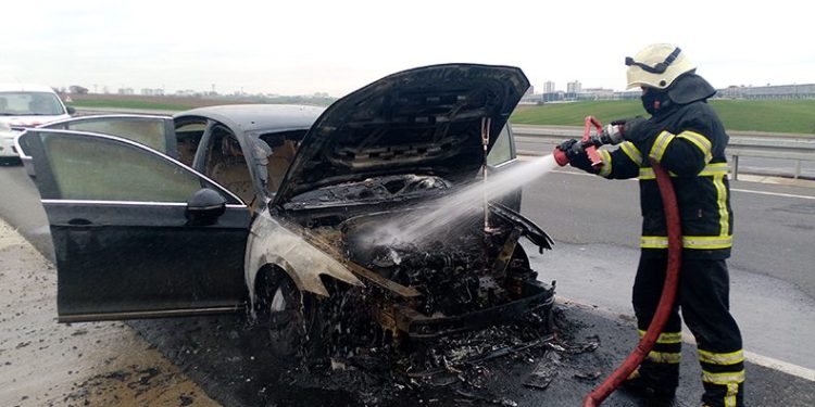 Otomobil test sürüşünde alev aldı