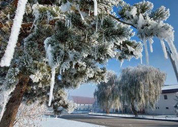 Göle, eksi 28 dereceyi gördü