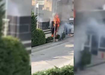 Sitenin jeneratörü alev alev yandı