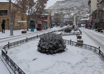 Bayburt beyaz gelinliğini giyindi