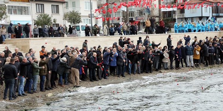 Göç yollarında yaşamını yitirenler anıldı