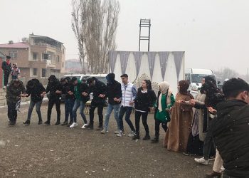 Iğdır’da kar altında düğün
