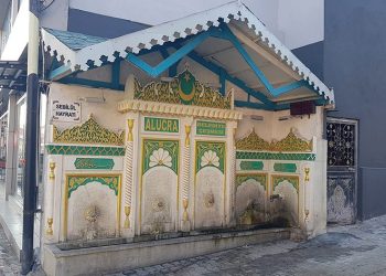 Tarihi çeşmeyi kuraklık vurdu