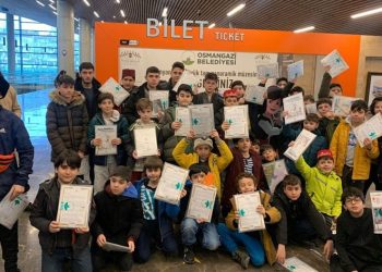 Karnesini alan öğrenciler Müzeye koştu