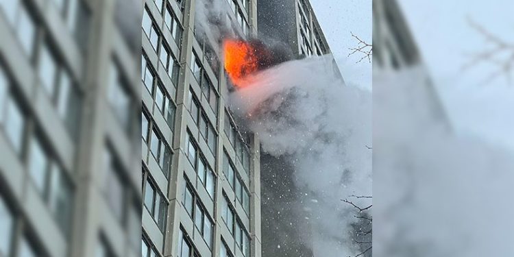 ABD’de 25 katlı binada yangın