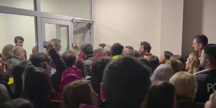 6 yaşındaki çocuğun istismarı davasında yayın yasağı