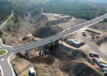 Bursa’da Balıklıdere Köprüsü inşaatı hızla sürüyor