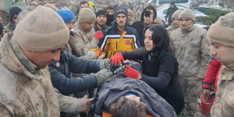 51 saat sonra 5 yaşındaki kız çocuğu sağ kurtarıldı