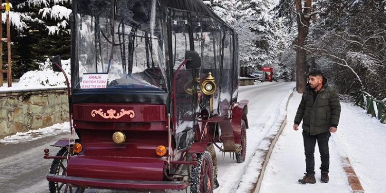Abant’ın tadını elektrikli faytonla çıkardılar