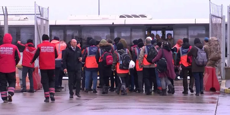 Arama kurtarma ekibi deprem bölgesine gitti