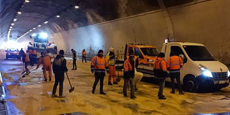 Bolu Dağı Tüneli trafiğe açıldı