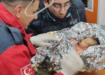 Enkazdan çıkan en küçük can