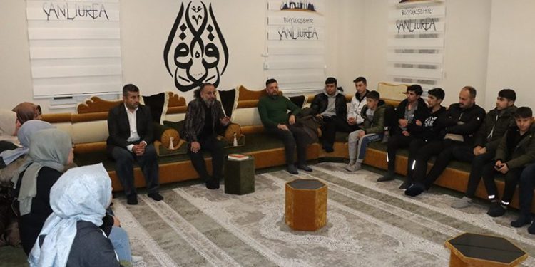 Mevlana’yı anlamak ve kitap okuma sevgisi buluşmaları