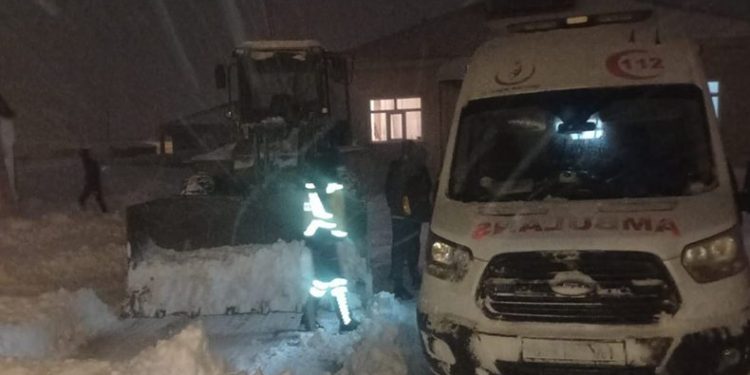 1,5 yaşındaki bebek 1,5 saatte hastaneye ulaştırıldı