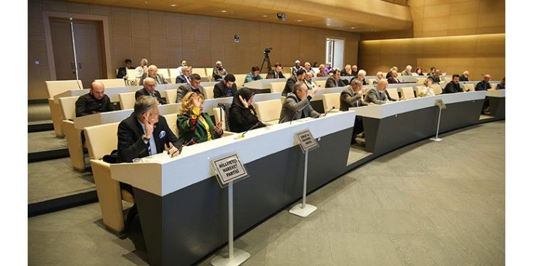 Üniversite öğrencisine ulaşım desteği