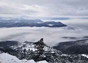 Karla kaplanan Spil dağcıların akınına uğradı