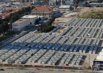 Konteyner kenti depremzedelere açılacak