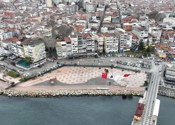 Gemlik meydanına estetik dokunuş