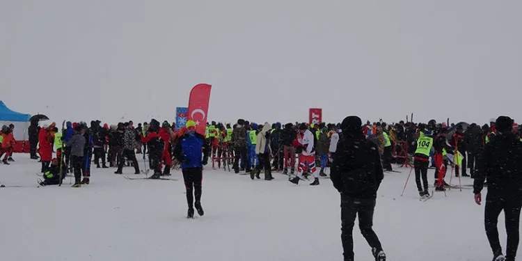 Yüksekova’da ‘Kayaklı Koşu Eleme Yarışması’ heyecanı