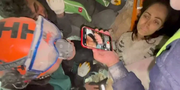 İlk isteği eşinin sesini duymak oldu